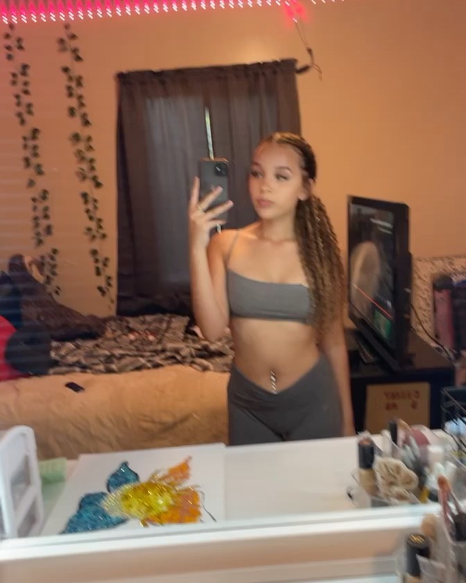 666kaylaa's tweet photo. i love you all 🥰 https://t.co/YGYFQcFox5