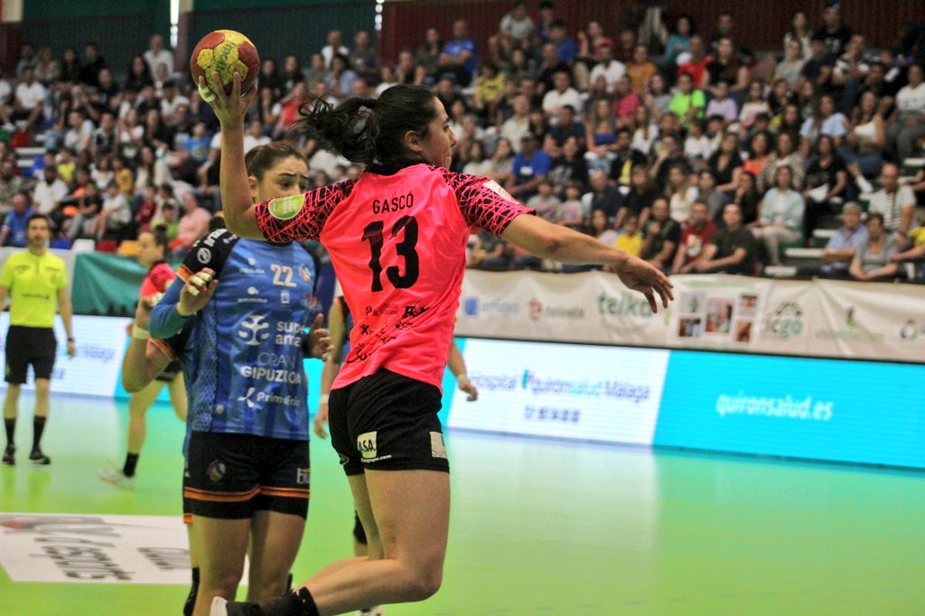 cbm_elche's tweet photo. ¡¡El Atticgo BM Elche vence en un final de infarto!!

#Atticgo BM Elche 28:27 @BalonmaBeraBera

🏆 Semifinal Play-off @dhf_iberdrola
📆 Sábado 13 de mayo 
🏟️ Pabellón Esperanza Lag 

#GOELCHE🤍💚 https://t.co/VHNpnwzkZu