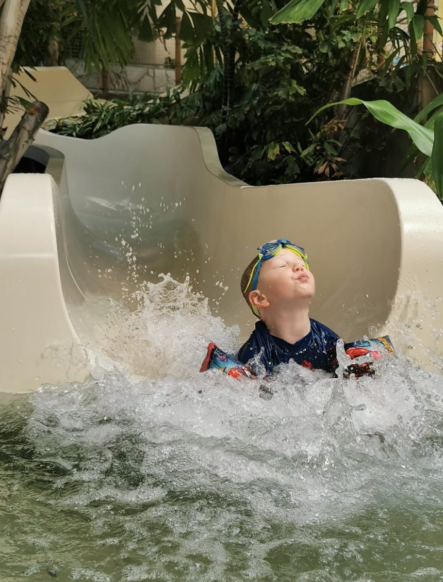 Had the opportunity to meet many of the Councillors - new and re-elected - at the <a href="/SELincsCP/">South & East Lincolnshire Councils Partnership</a> post election member inductions this week. Was great to hear their ideas and ambitions for the 4-yr term.

And to top the week off my son went underwater when swimming for the 1st time!