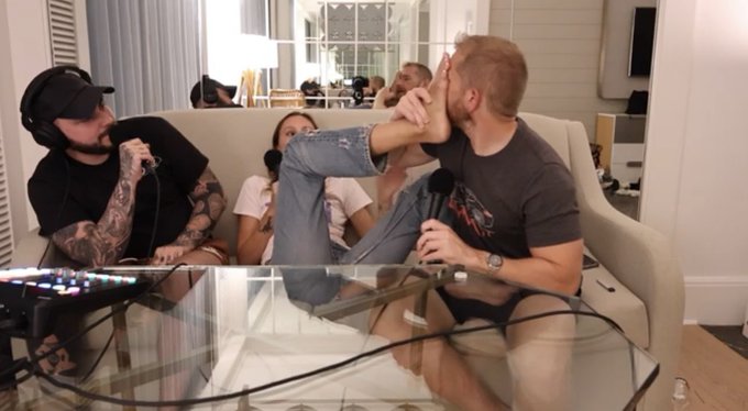 New podcast with Alex Adams is UP!! For the foot guys 🦶😈💦  https://t.co/otHGzR2zbe https://t.co/7Njw