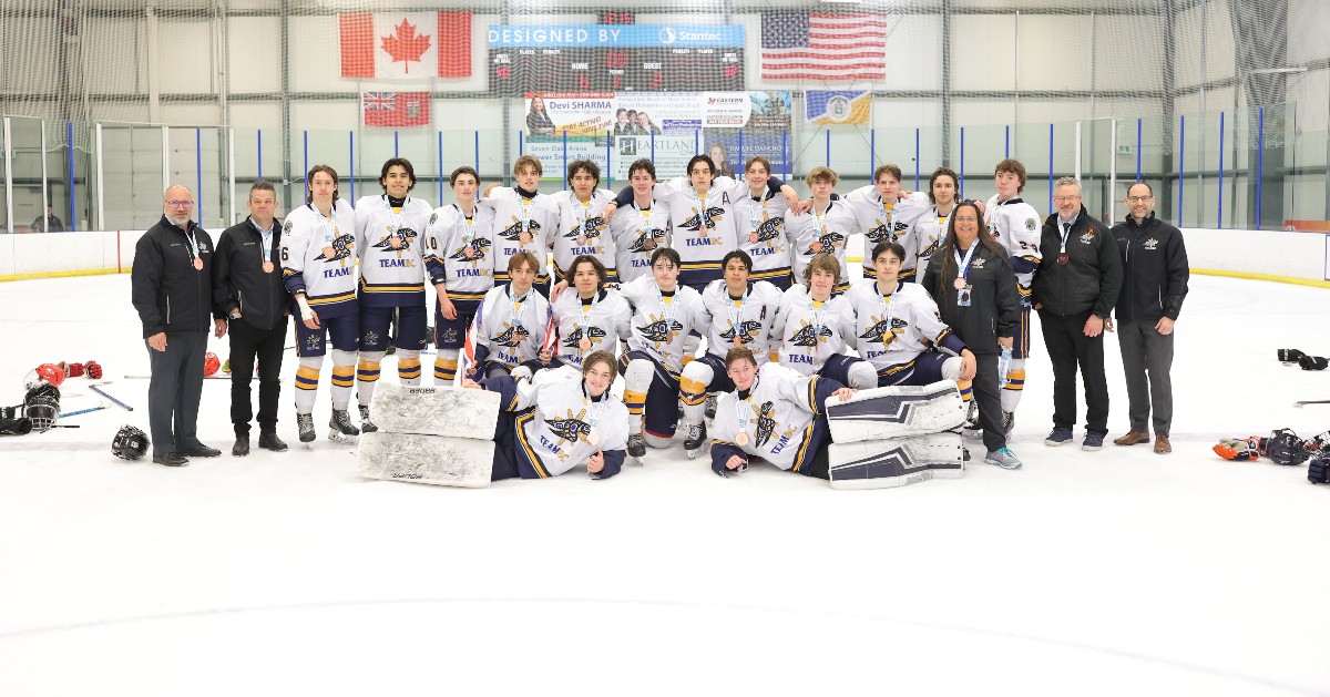 Team BC male goes home with Bronze; congratulations, boys!
#NAHC2023
___
L'équipe masculine de la Colombie-Britannique remporte la médaille de bronze; félicitations, les garçons!
#CNAH2023