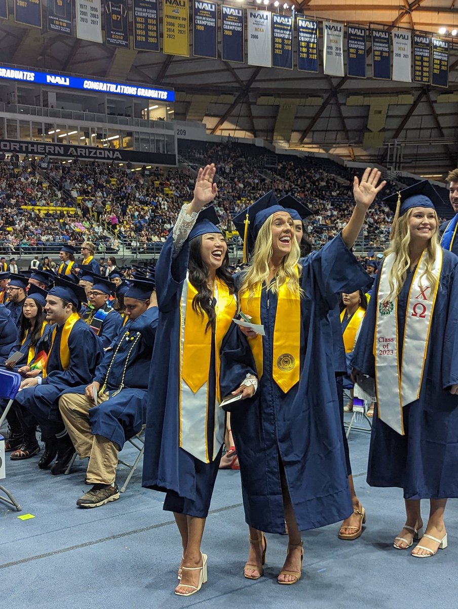 NAUAlumni's tweet photo. Welcome to the #NAUAlumnj family, @NAU grads! 💙🎉💛
#NAUGrad #LumberjackForLife https://t.co/ZdtLXuyLkE