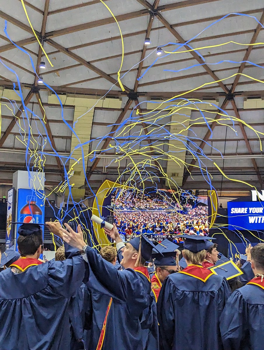 NAUAlumni's tweet photo. Welcome to the #NAUAlumnj family, @NAU grads! 💙🎉💛
#NAUGrad #LumberjackForLife https://t.co/ZdtLXuyLkE