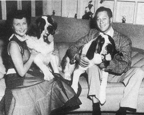 NLCarolynMuse's tweet photo. Remembering comedian, film/television actor, and radio announcer Del Moore, who was born #OTD (May 14th) in 1916. #LifewithElizabeth #BachelorFather #Cinderfella #TheNuttyProfessor #Dragnet #Adam12 #ThePatsy #CatalinaCaper https://t.co/Owt2A3p20j
