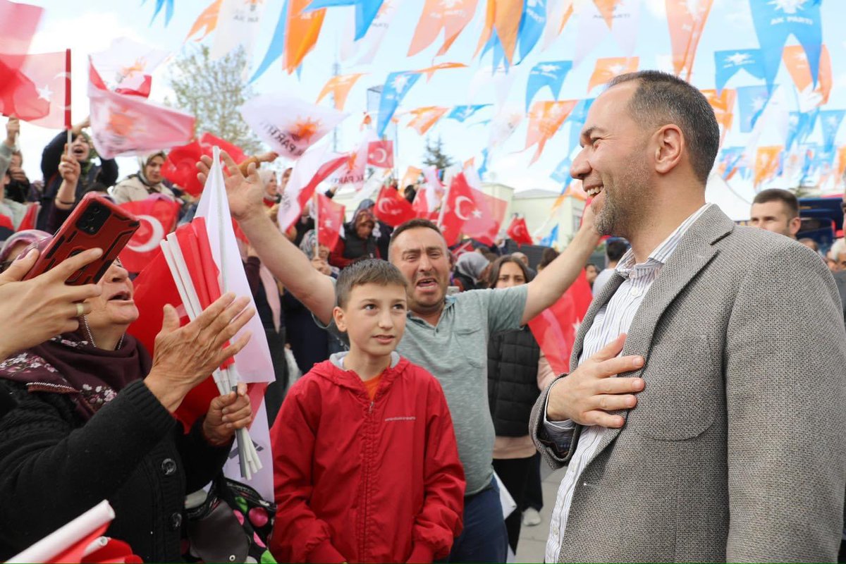 baskanozdemirr's tweet photo. Bugün bir başka güzelsin NİĞDE’m ♥️

Niğde bu emeklerin karşılığını vermeye, 1️⃣4️⃣ Mayısa, #TürkiyeYüzyılı’na hazır evelAllah 😎 https://t.co/rBzyJqXa3E