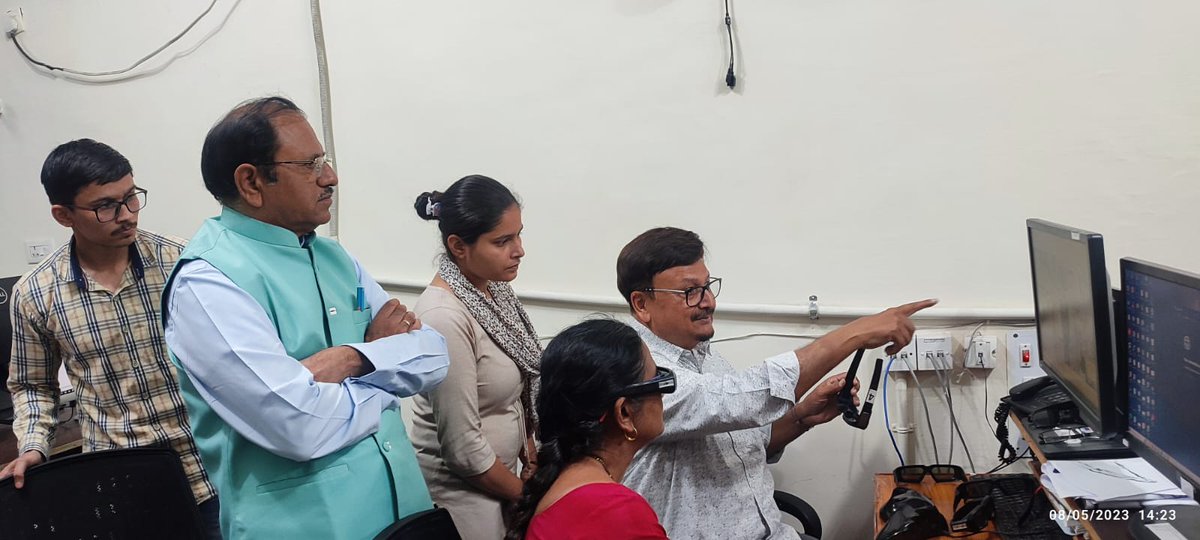 kjainfce's tweet photo. Recently senior scientists (Sh Vinod Bothale and Dr. Rajashree Bothale) of NRSC, @isro visited my lab. I showed them the work undergoing under my supervision
#geomatics #geospatial #surveying #UAV #uas #drone #drones #webGIS #GeoAI #cadastral #DL #AI https://t.co/hvR8rYU9IN
