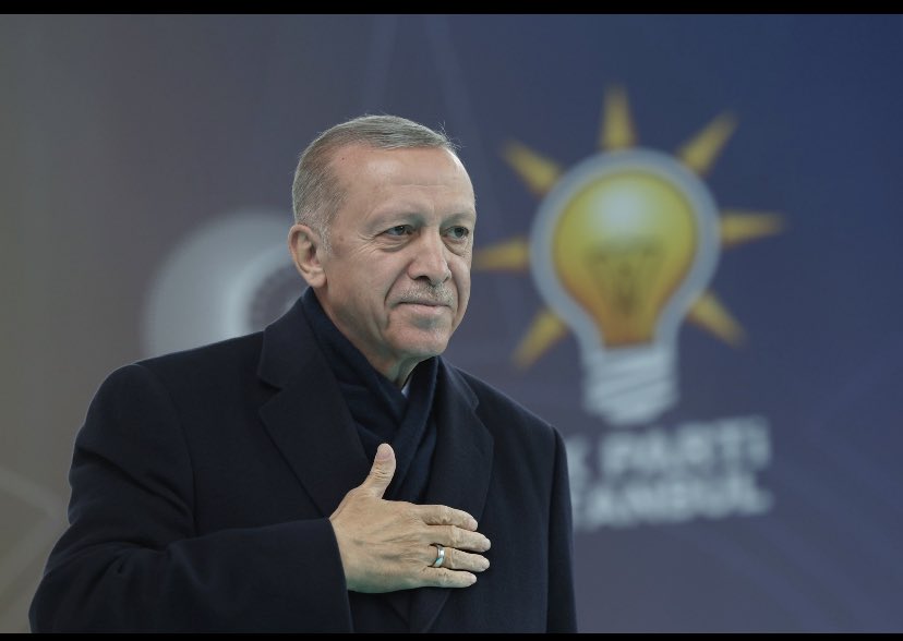 evrentrhn's tweet photo. Sanatçısı,ünlüsü,aylardır sabah akşam devlet ve hükümet düşmanlığı yaptığı ortamda,düşüncelerin rahatça söylendiği ortamda ,benimde özgür irademle düşüncelerimi paylaşmaya hakkım var,bende bu ülkenin vatandaşıyım hiç bir zaman siyasetin içinde olmadım,ama ülkem ve çocuklarımın geleceği için tabi ki @RTErdogan Dünya lideriyle kimse başa çıkamaz 🤲