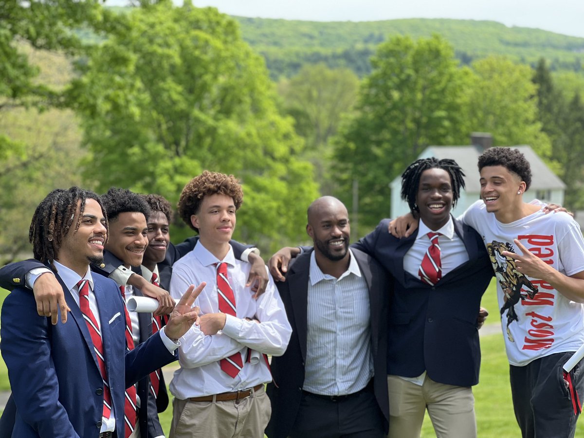 CoachChills's tweet photo. Such a special day with our @SouthKentHoops graduates! We worked through blood, sweat, &amp; tears together from the 1st day until today (Prize Day)! The #Brotherhood is real and will last a lifetime!! #ToughnessAndTogetherness https://t.co/UgJ3eILzJX