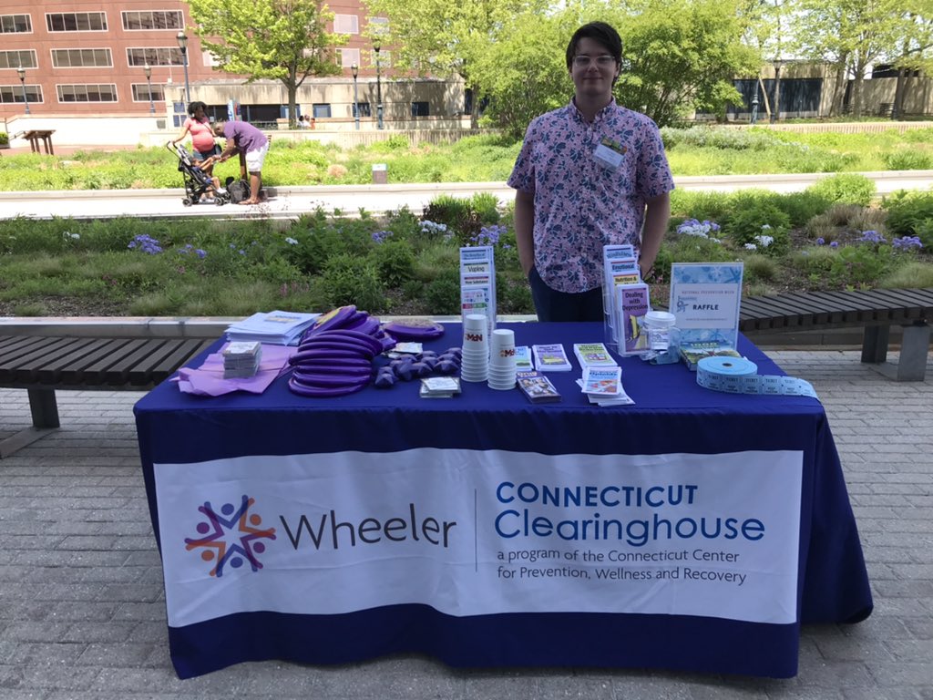 ctserc's tweet photo. We’ve had a great Saturday for the #CT Statewide Celebration Wrap Up event of #NationalPreventionWeek! SERC Librarian Megan Devine manned our display among the #CTPreventionWeek partners outside the @CTScienceCenter. #CTprevention #PreventionHappensHereCT #SchoolTools4Prevention https://t.co/ryaEsazhZl