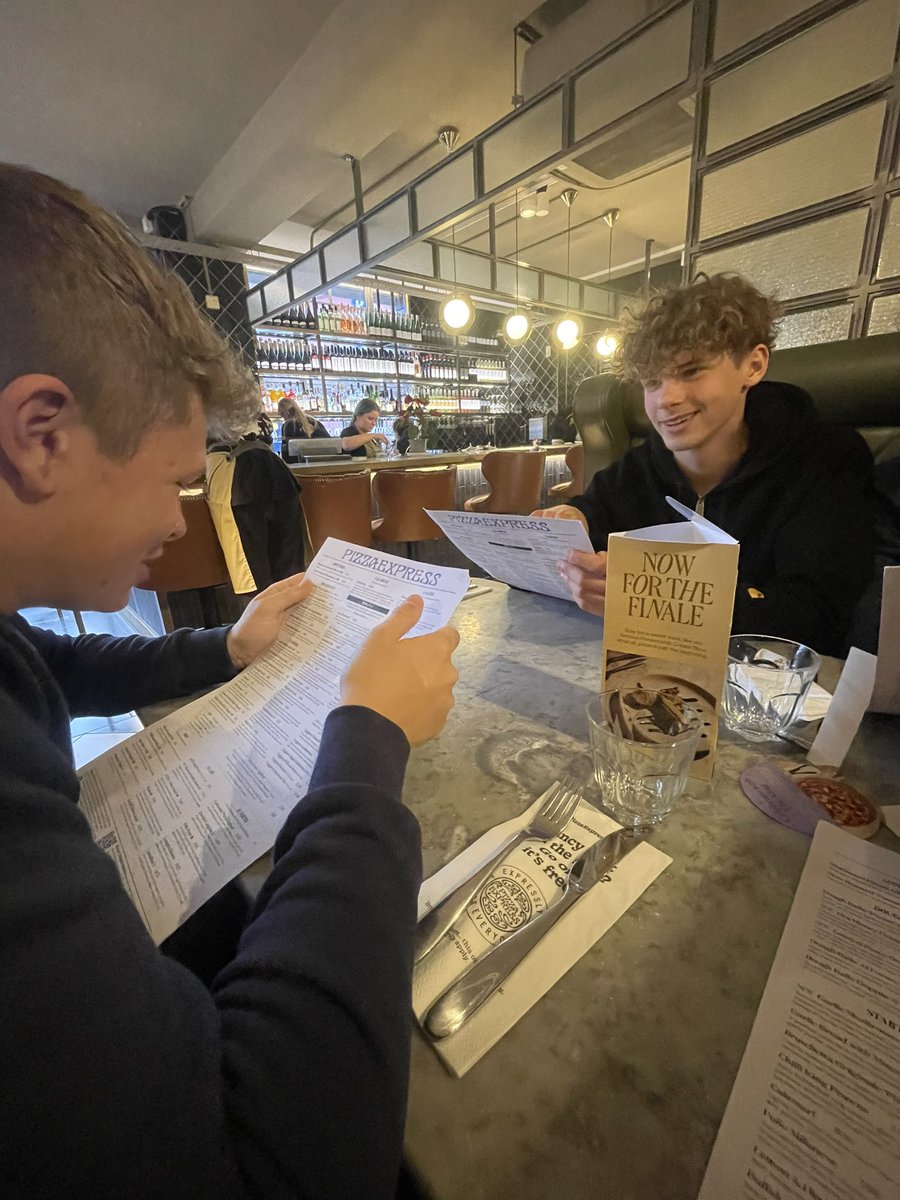 SavanTheEagle's tweet image. @PizzaExpress 
We’re back @Will_the_bear08
#whatsonthemenu