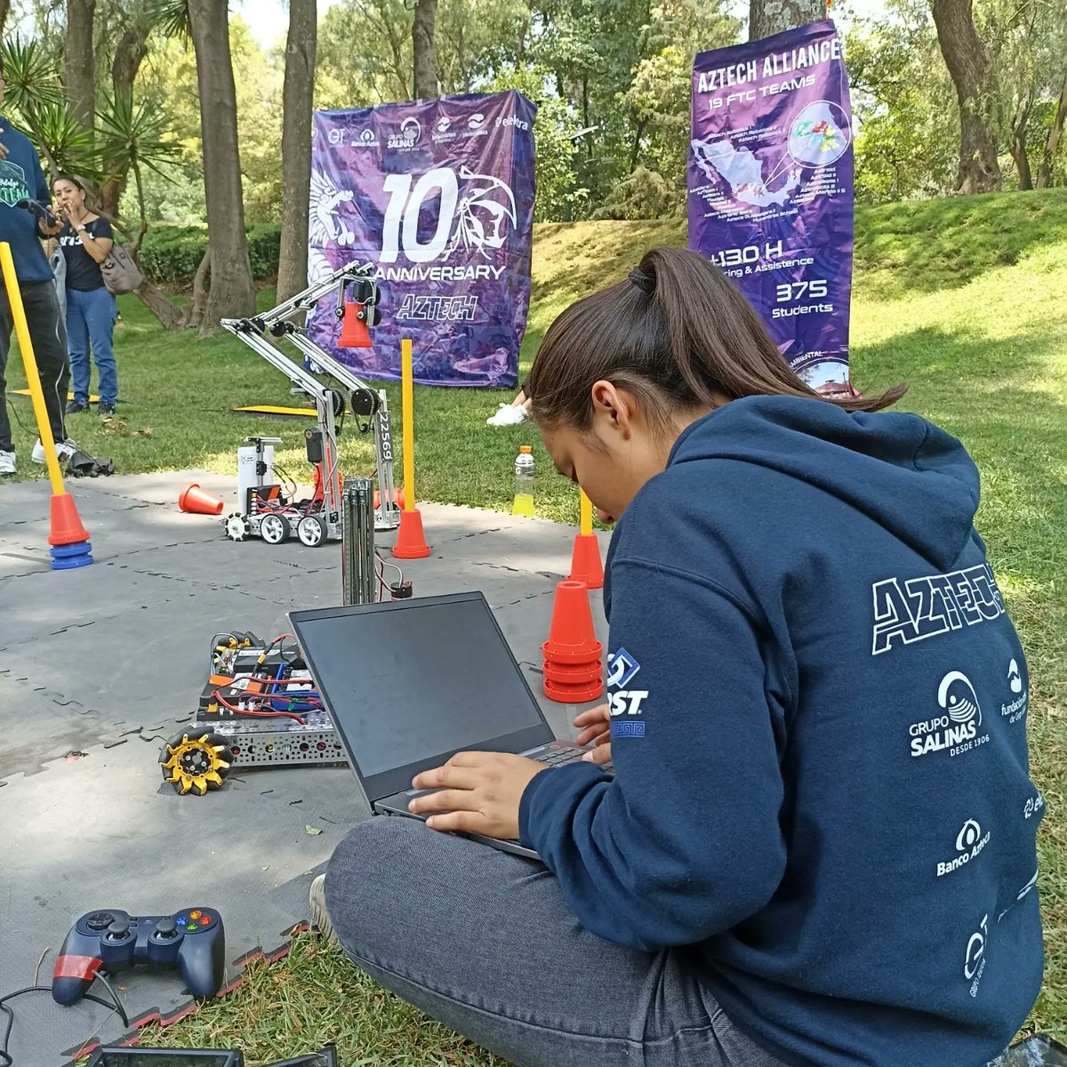 Aztech4775's tweet photo. El día de hoy estamos participando en el segundo día de la Maker Faire 2023. Si duda es impresionante seguir compartiendo conocimientos y aprendiendo nuevas cosas. https://t.co/mIBc23EJQn