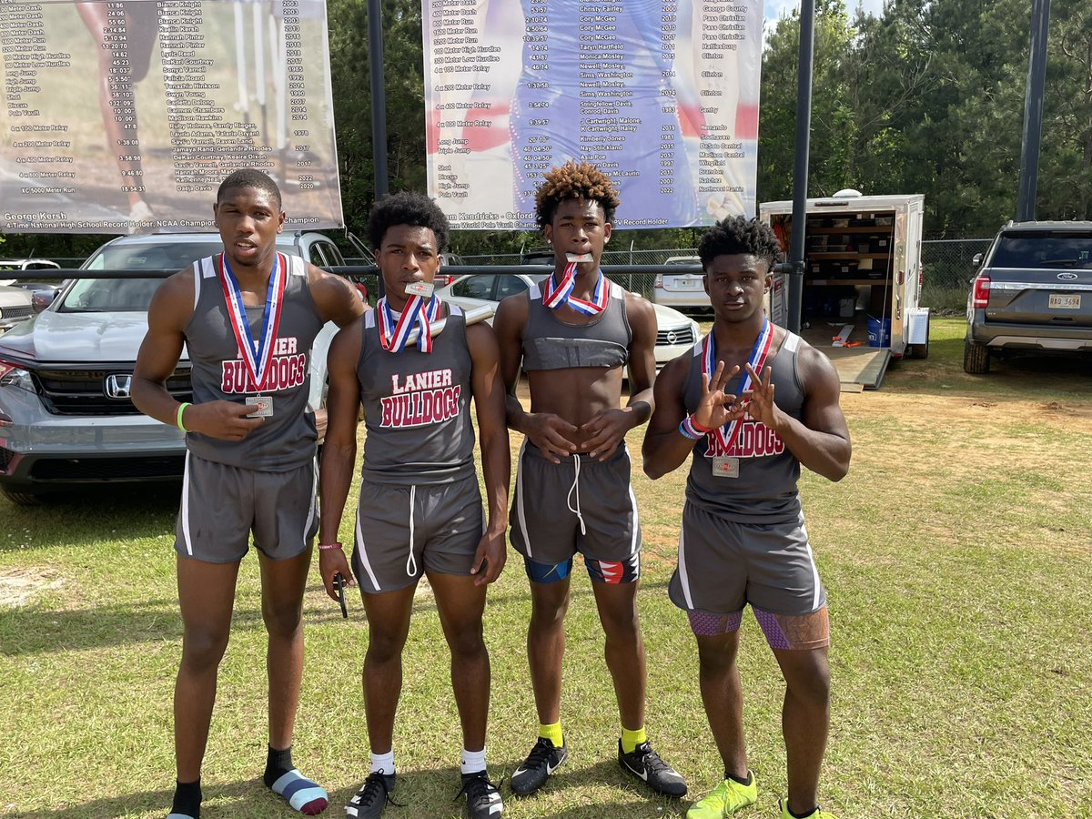 RahmanIvy1's tweet photo. Great track season we got the job done 2x🏆 in the best 4x2 time in 4a https://t.co/7WnjTxxO3V