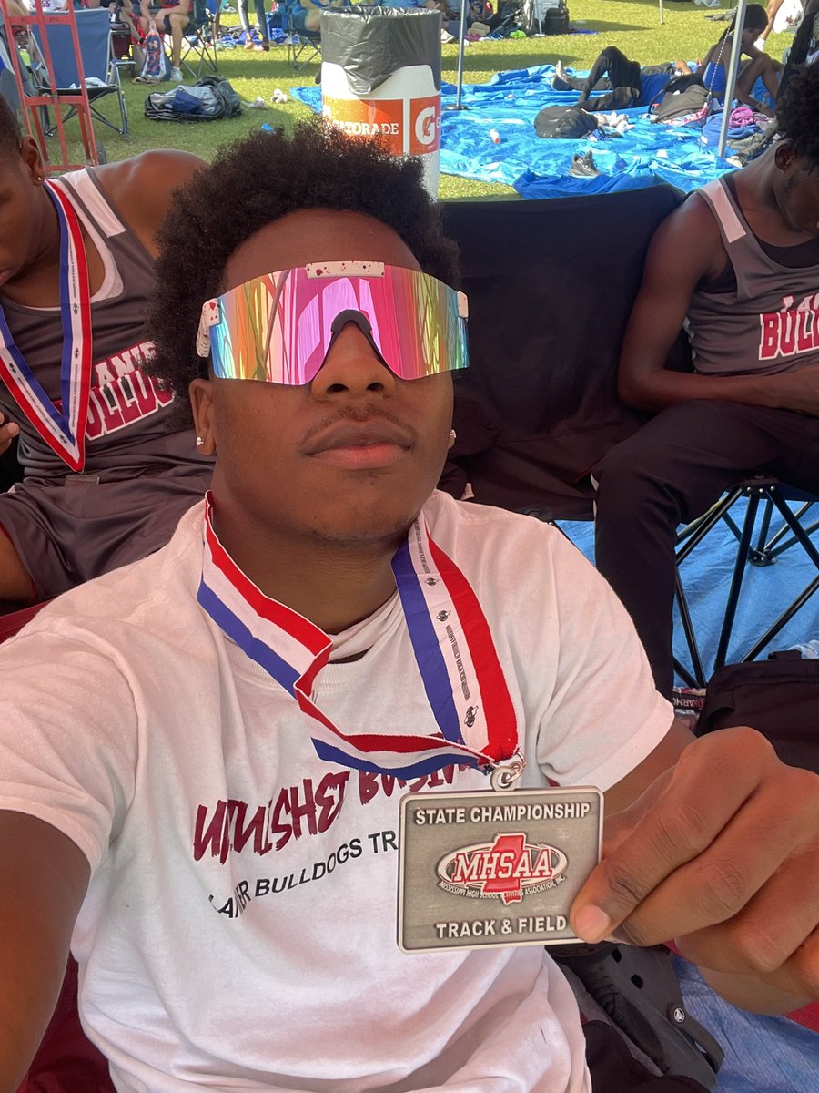 RahmanIvy1's tweet photo. Great track season we got the job done 2x🏆 in the best 4x2 time in 4a https://t.co/7WnjTxxO3V