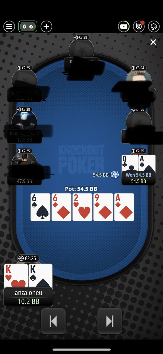 Umbertoa's tweet photo. Por estas cosas es que no me canso de decir que lo de @PokerStarsSpain es una puta estafa, no vale varianza, no vale equity, no vale una mierda, es increíble. All in, pagan con una mierda de cartas y le cae full, muy descarado, la idea del programa es ir eliminando a la gente https://t.co/RmQx4V2ks1