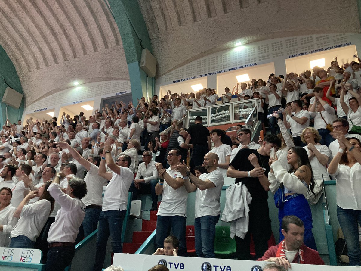 surexxposure's tweet photo. Et de deux ! #TVB 25-16 #Tours #Chaumont #volley https://t.co/cvHdsWEDwo