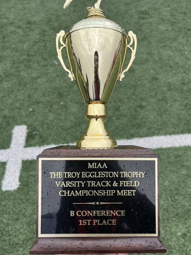 Antgolive_'s tweet image. Great way to end off MIAA championships. MIAA B Conference Champs🏆💍. Next stop-New Balance Outdoor Nationals💯 @SVPHSAthletics @Pallotti_HS 
#LLCT❤️