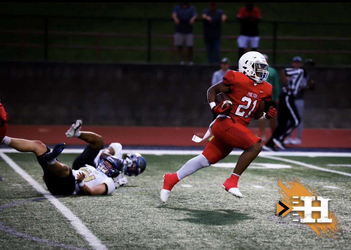 tjlester_'s tweet photo. Jumped on the scene and there’s no looking back 🎬🦅 @MiltonEagles_FB https://t.co/wFb1K3TC5Y