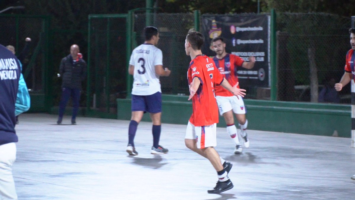 atscfutsal's tweet photo. #PrimeraA | #TorneoApertura | F10 

🫡 CLÁSICA REVANCHA

📸 Estas son imágenes del triunfo por 2-1 frente a Regatas, en el marco de la décima fecha del Torneo Apertura. 

#SomosTalleres 
#SomosFamilia https://t.co/uL1c5kmXoP