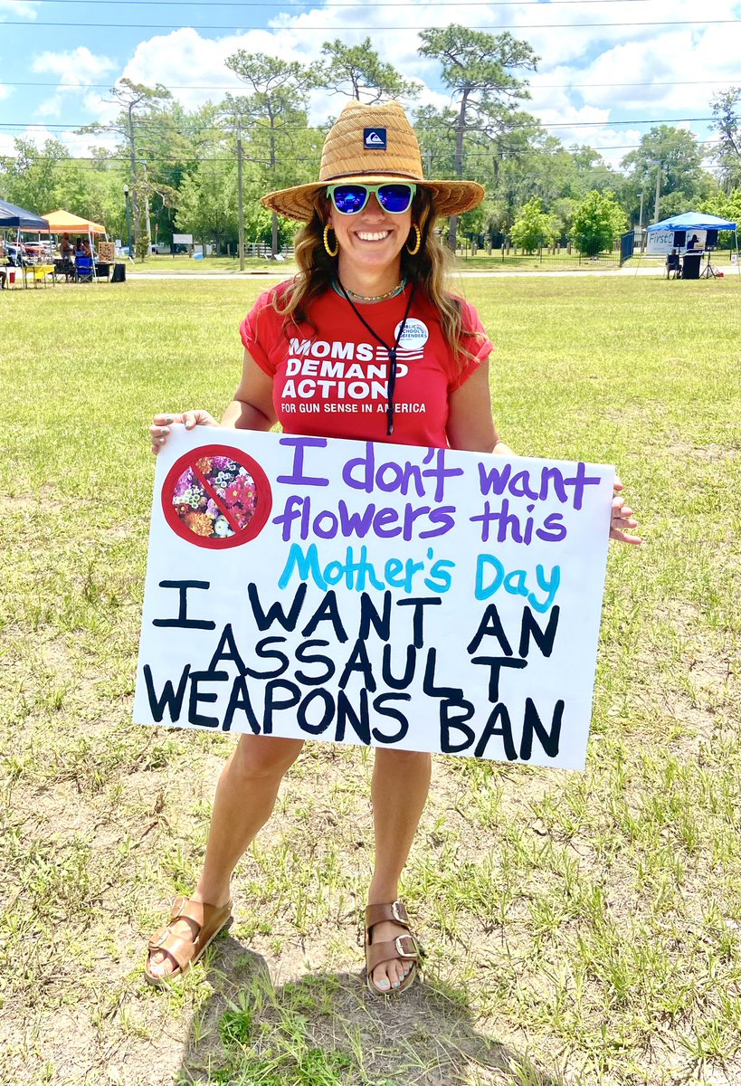 khathaway1's tweet image. This mom is #FedUp with gun violence tearing families apart. Join @MomsDemand volunteers across the nation demanding Congress to honor moms with action this #MothersDay &amp;amp; reinstate the #AssaultWeaponsBan

Text Fed Up to 644-33 &amp;amp; demand action to end gun violence