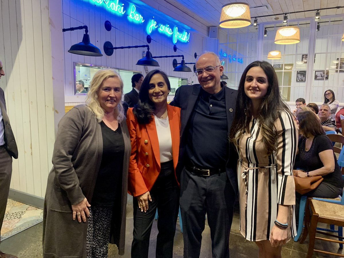 AnitaAnandMP's tweet photo. Earlier this week, I joined @emlambropoulos and the amazing Liberal volunteers for an evening in Saint Laurent. 

I said it at #Lib23, and I’ll say it again: the Liberal Party is more energized now than ever! https://t.co/HbUh8Qj4ff