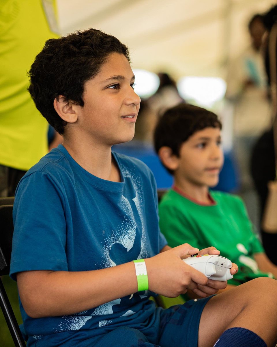 Detroitk12's tweet photo. Math in the D gave “fun &amp; games” new meaning today as students played interactive video games together at Math in the ‘D’.

#MathintheD #DPSCD #TheFutureIsRising #Detroit #MakeMathMatter https://t.co/YJPv6VCWvA