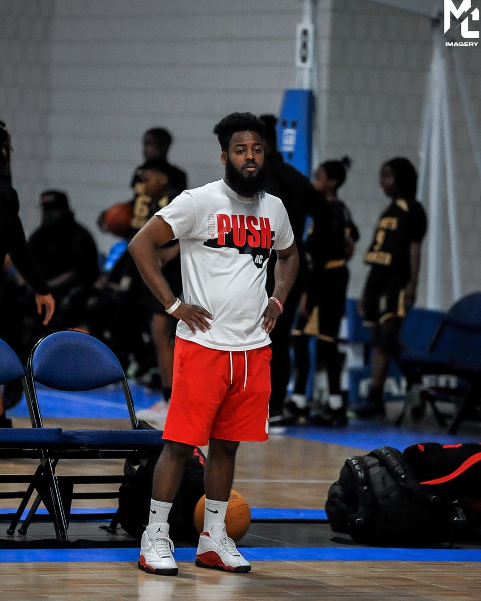 BigShotsGlobal's tweet photo. NC STATE CHAMPION 🏆 Anthony Atkinson of @WilsonPrepHoops coaching @TeamPUSHNC 12U goes 2-0 on day 1 at #BIGSHOTS #AtlanticCoastMayMadness 

@AntAtkinson12 Just WINS! Did it as a player at @BartonMBB , now doing it on the sidelines. https://t.co/RrwpTXGZhw
