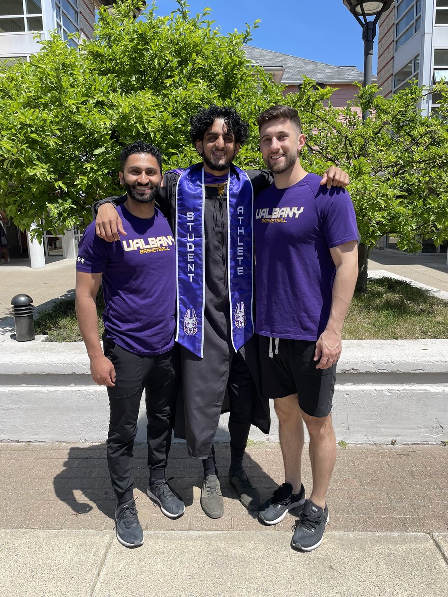 Congratulations to the Class of 2023!! 

Especially <a href="/g_drumgoole24/">Gerald Drumgoole</a> who earned his Bachelors Degree in Communications and <a href="/treyhutch_3/">Trey Hutcheson</a> &amp; @sar_juice who will leave <a href="/ualbany/">University at Albany</a> with their MBA!

#MENTALITY