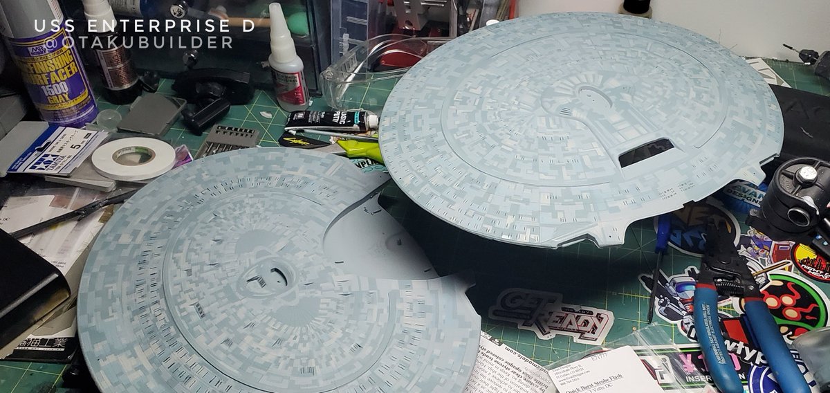 Otaku_Builder's tweet photo. Finally! Time to install the LEDs and decals 🖖🏾💙 #startrek #startrekpicard #custompaint #evan_designs_led #amt #startrekmodels #modelstarship #ussenterprisencc1701d #aztecdecal #motionpictureminiatures https://t.co/1aQbqXRiW1