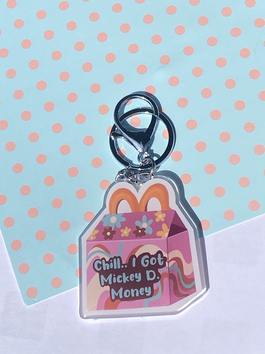 Mar_marsdesign's tweet photo. Hello guys, 
My new online shop has opened and if you a fan of food, cows, and being sassy, then my arts for you!  #SmallBusinessSaturday #illustrations #etsyfinds #art 

https://t.co/LQZza8EwPv https://t.co/48U1CK4RuU