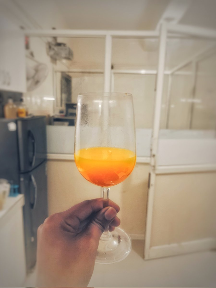 11_ATHARV_11's tweet photo. 🥭🍷 Sipping on the sweet nectar of summer! Mango wine is a tropical delight that transports your taste buds to paradise. It's like sunshine in a glass, bursting with the essence of juicy mangoes. Cheers to a refreshing and exotic experience! 🌴🍹 #MangoWine #summer https://t.co/OG6Cv656TG