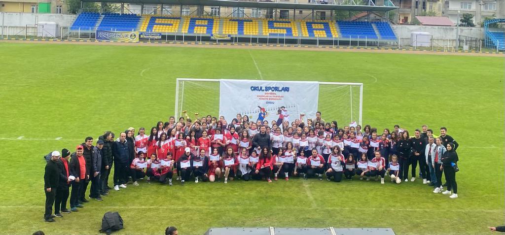 GevenceO's tweet photo. Ordu’da düzenlenen Türkiye Küçükler Softbol Şampiyonasında Türkiye Dördüncüsü olduk. Öğrencilerimizi tebrik eder nice başarılara imza atmalarını dileriz. https://t.co/y6HZtxy1H3