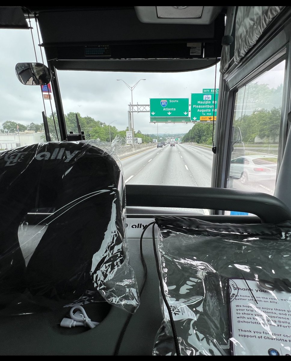 10bonus's tweet photo. Cómo n @Ally se viaja mejor!
@labarraCLTFC.
Hoy @CharlotteFC vs @ATLUTD
#forthecrown #porlacorona
#CLTvsATL https://t.co/ckOvNhOP8F