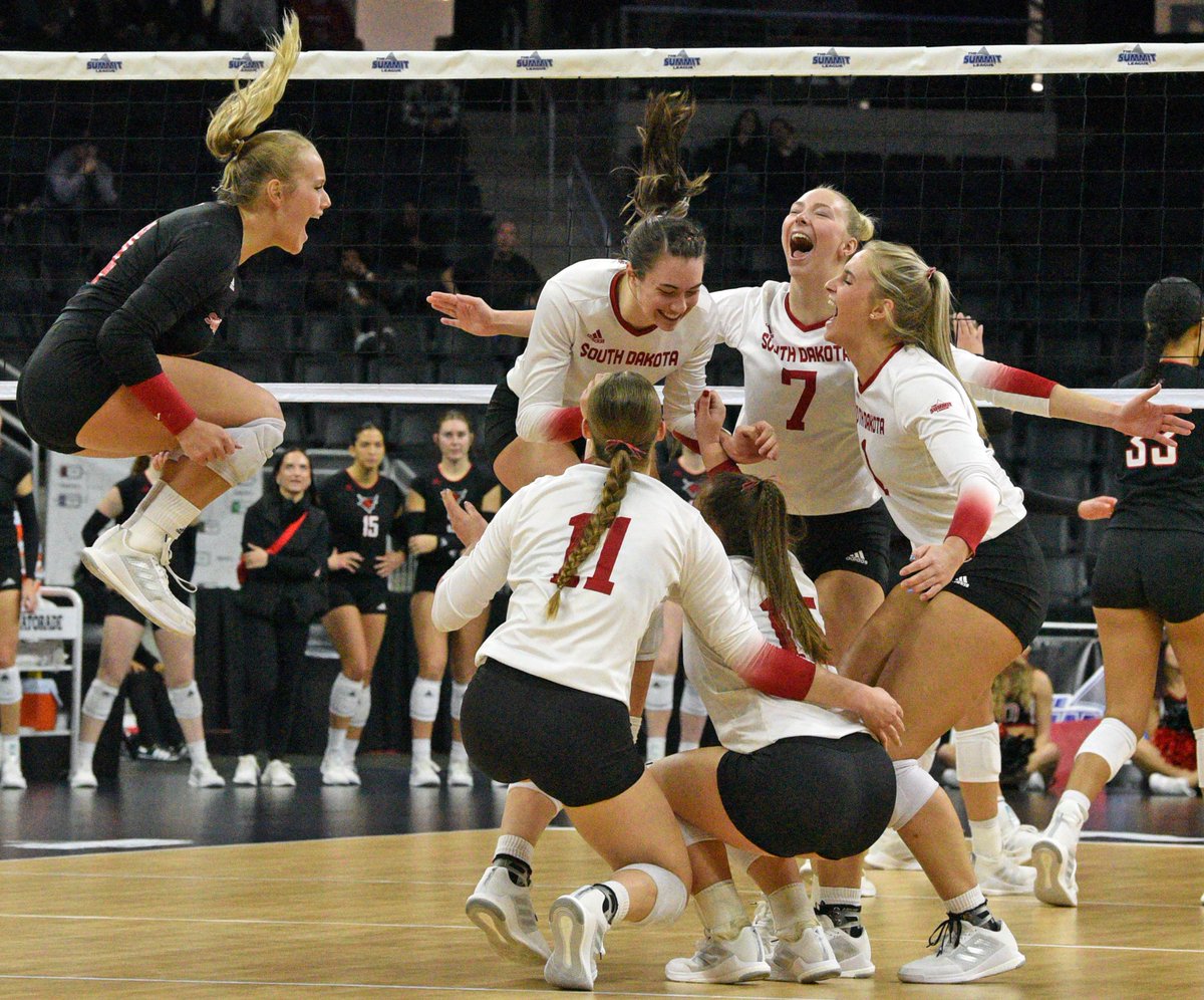 JCimburek's tweet photo. Thank you to @SDCoyotesVB for being so exciting and photogenic. This photo from them winning the 2022 @thesummitleague tournament was the first place photo in the @SD_Newspapers annual contest. https://t.co/4qushlthih
