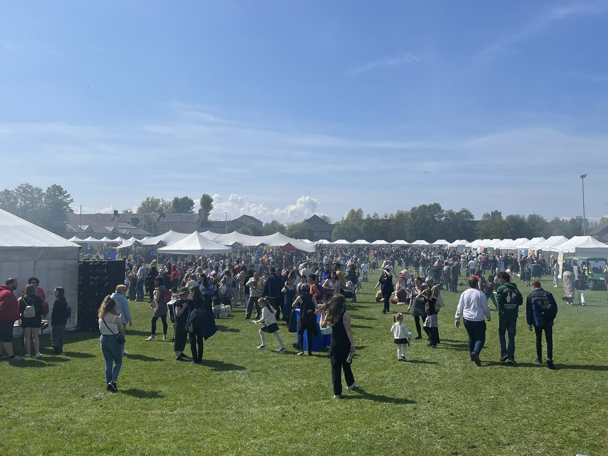 Sun is out in North Edinburgh. Great to see over 70 stalls at North Edinburgh Community Festival. Music, food and activities for everyone.

#NorthEdinFest <a href="/northedinfest/">North Edinburgh Community Festival</a>
