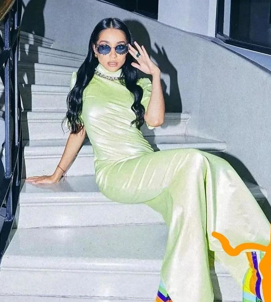 📷 𑁋 𝑁𝑒𝑤 𝑝𝑜𝑠𝑡 𝑜𝑓 𝗕͟𝗹͟𝘂͟𝗲͟ 𝗦͟𝘁͟𝘂͟𝗱͟𝗶͟𝗼
                #DrewlaïdeWedding 

𝗥𝗼𝗺𝗮 (<a href="/Vamonxsamarte/">Roma</a>) being photographed by the 𝗕𝗹𝘂𝗲 𝗦𝘁𝘂𝗱𝗶𝗼 team bringing out her most photogenic side to look much better her outfit of the day.