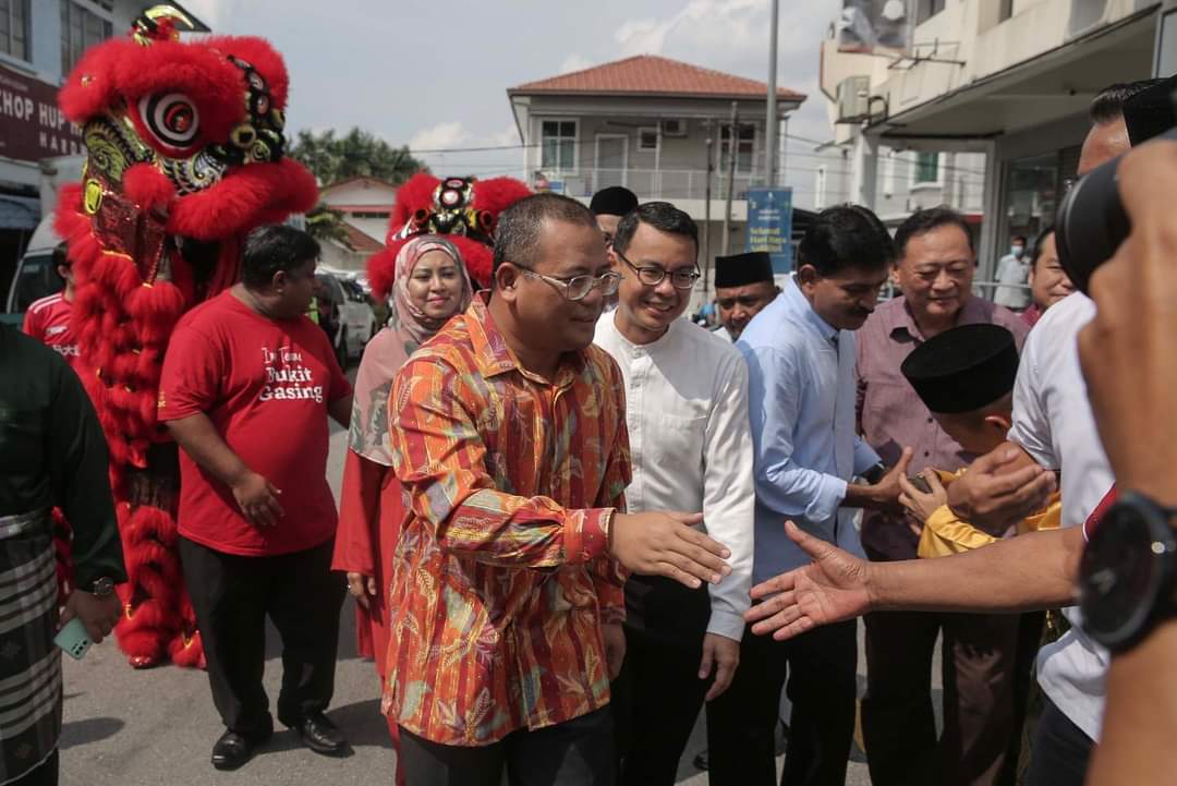 cheanchung's tweet image. Perasmian Pusat Khidmat Rakyat Parlimen #PetalingJaya pada hari ini telah dirasmikan oleh YAB  @AmirudinShari, MB Selangor.  

Majlis turut diserikan dengan kehadiran ADUN Seri Setia @halimey, ADUN Taman Medan Syamsul Firdaus, ADUN Bukit Gasing @rajiv4malaysia,