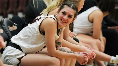 EurekaWbb's tweet photo. 𝑮𝒓𝒂𝒅𝒖𝒂𝒕𝒊𝒐𝒏 𝑫𝒂𝒚

Madi is graduating with a degree in Criminal Justice. She will also be moving back home to Alabama and is on the job hunt! @madisonj_4 https://t.co/ZfrEMs8DAC