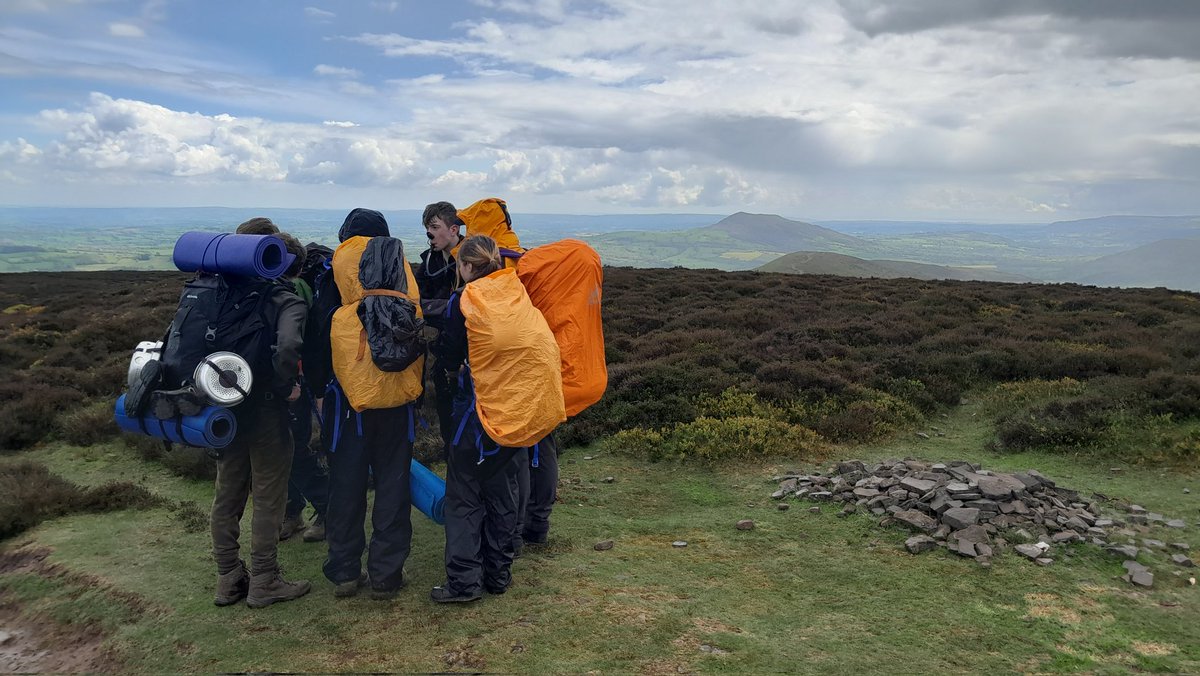 Silver practice day 1:  15km in changeable weather.  Strong start by all teams. Very wet camp!