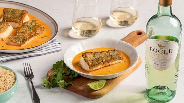 Perfectly paired with our crisp Pinot Grigio, this succulent Sea Bass with Red Thai Curry Broth recipe is a seafood lover's dream come true! ➡️Click the link for our recipe. boglewinery.com/recipes/sea-ba…