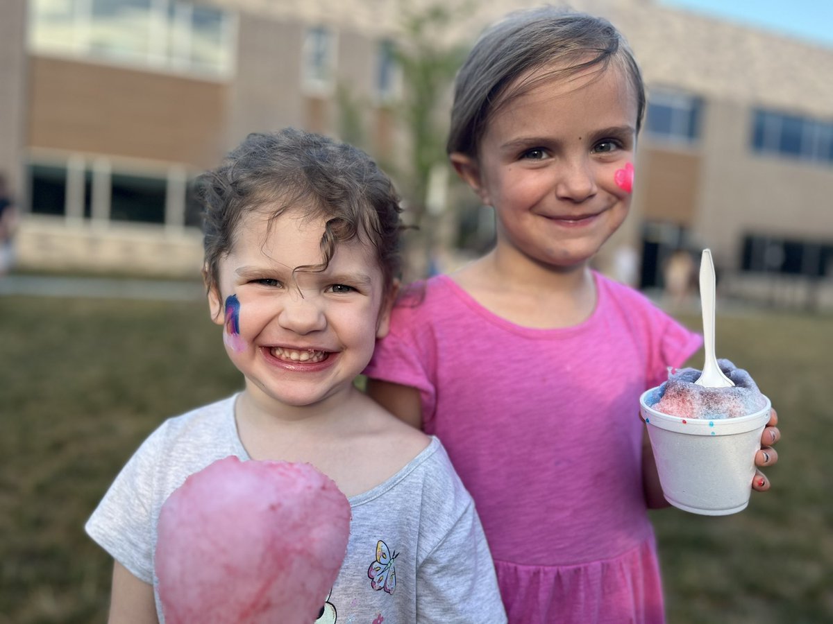 chachalew's tweet photo. The girls had a great time at the @DiemerEagles carnival! Thank you @diemer_pta for a fun evening. https://t.co/Cp4NQZZb0p
