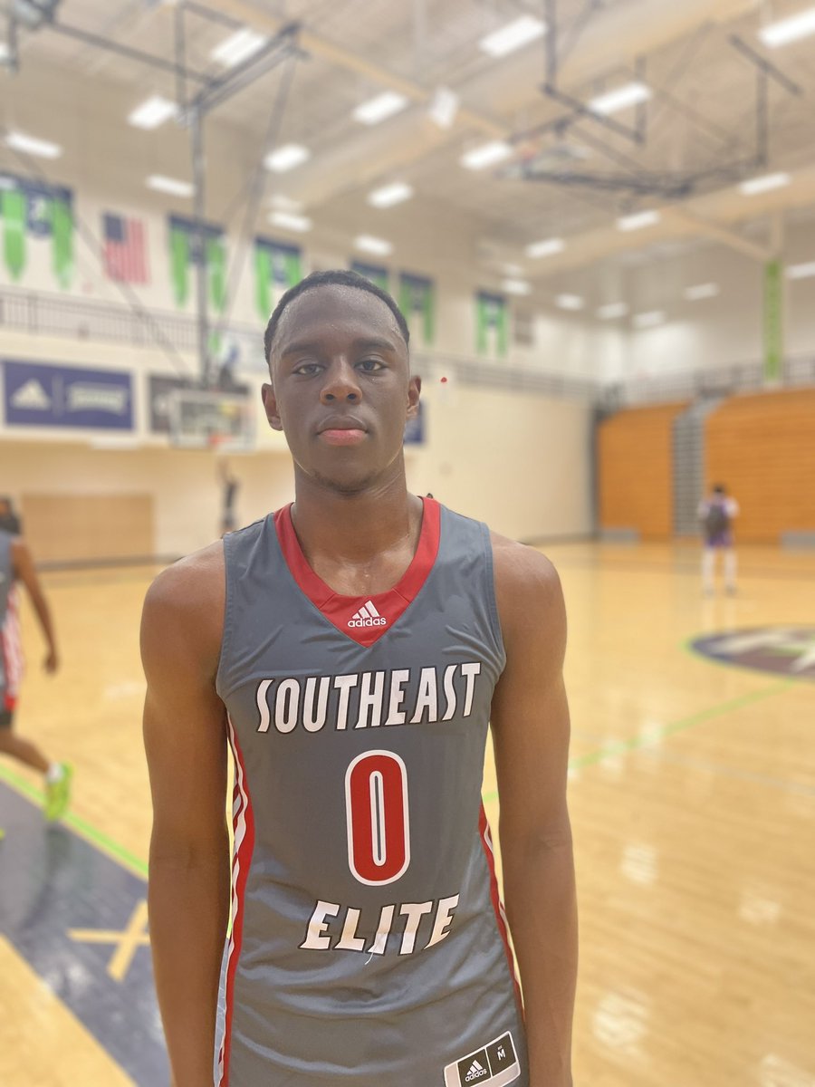 Marlon Bennett  showed out this morning connecting on four 3’s (21 points total) to help lead Southeast Elite 17U in a convincing win over the Georgia Suns.