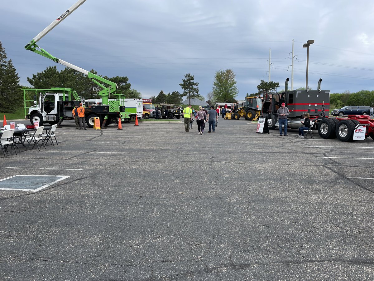 bitroads's tweet image. BR is at the @Mendota_Heights Touch A Truck Day!! We’ll be here from 10:00am-Noon. Come and check it out!!