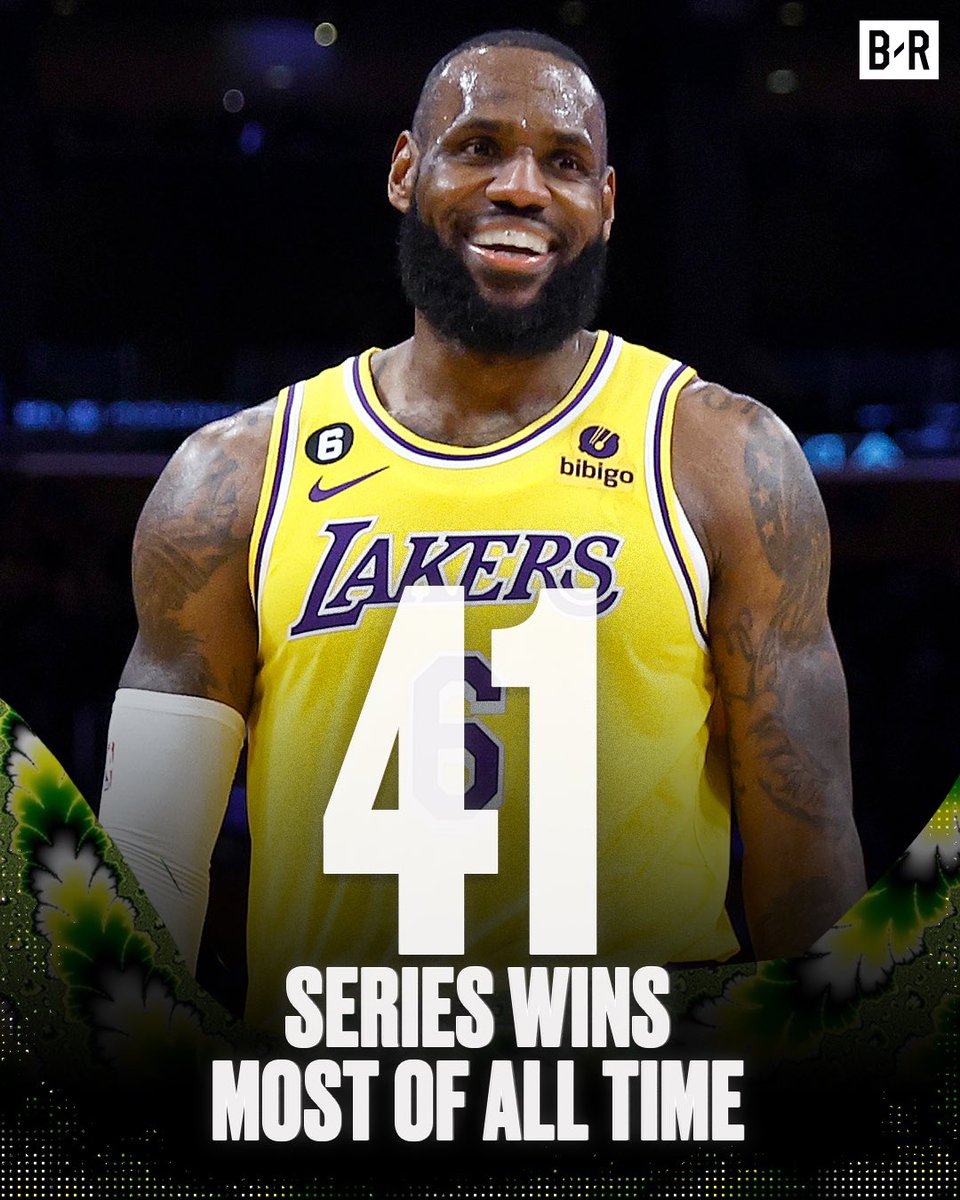BleacherReport's tweet photo. Bron continues to make history 👑 https://t.co/ZmLyyujyo9