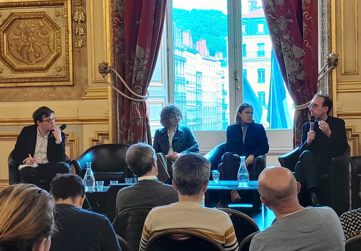 À Lyon pour le Climat Libé Tour, débat avec <a href="/fboutte/">Franck Boutté</a> et <a href="/marietouss1/">Marie Toussaint 🌍🌏</a> : " Comment faire entrer la ville dans la nature ? ".

Une nouvelle phase s'ouvre pour la transformation des villes en lien avec le vivant <a href="/PavillonArsenal/">PAVILLON ARSENAL</a>