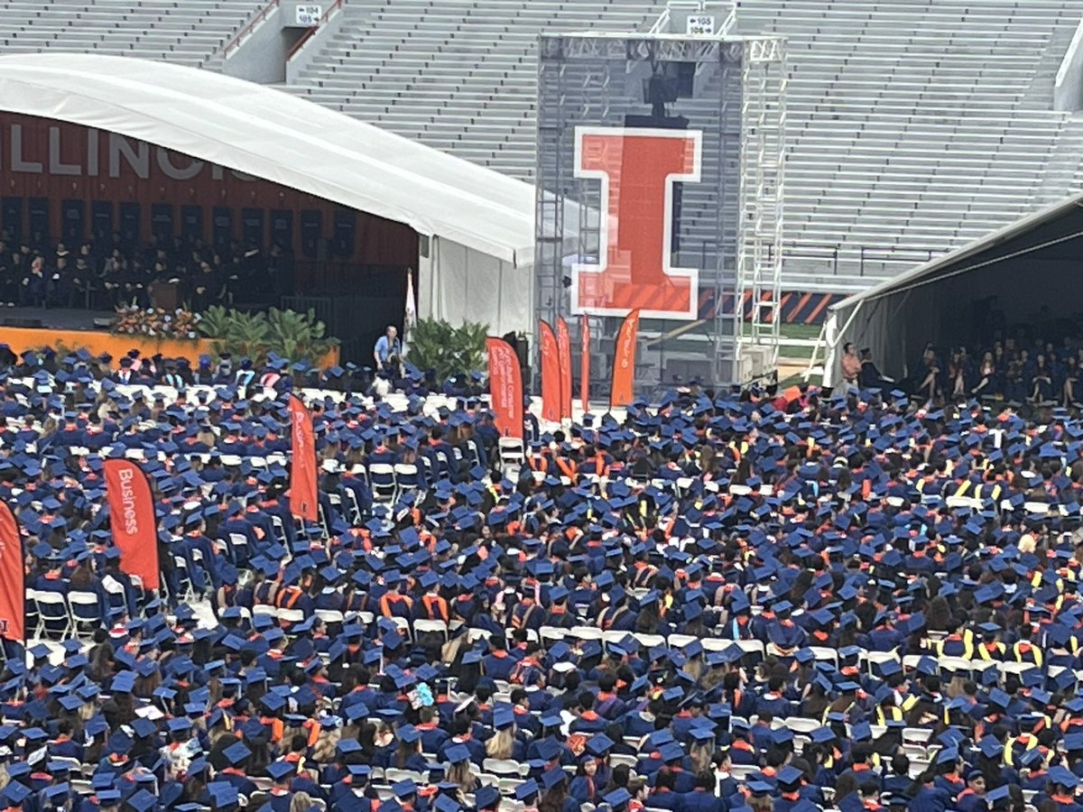 My ‘kid’ is in there somewhere..
#UniversityofIllinois
#Commencement2023