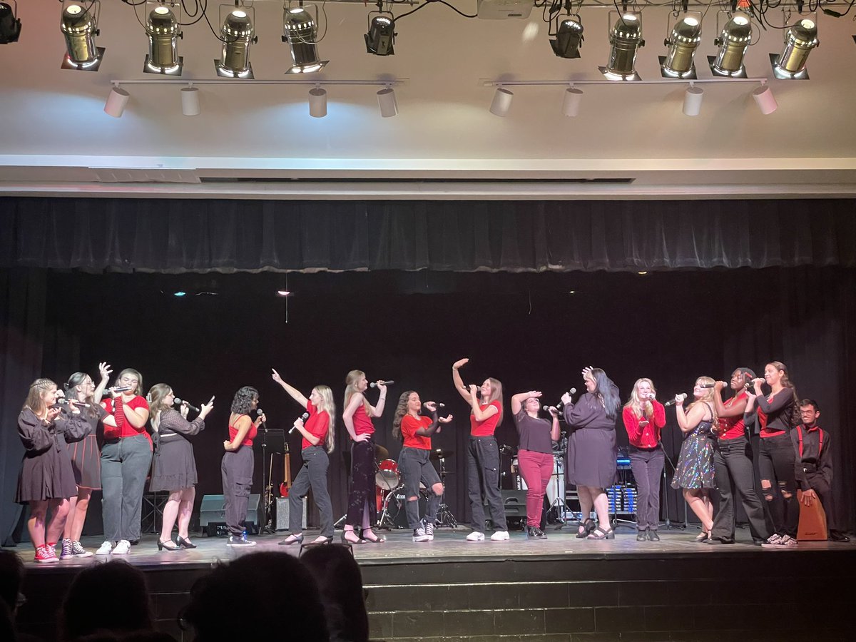 Mary Leonard tweet media