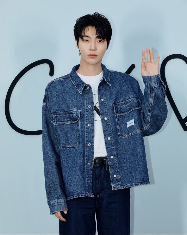 [OFICIAL] 13.05.23 - @ hi_high_hiy via instagram.

• #CalvinKlein💙• 

#황인엽 #HwangInYoup #inyoup