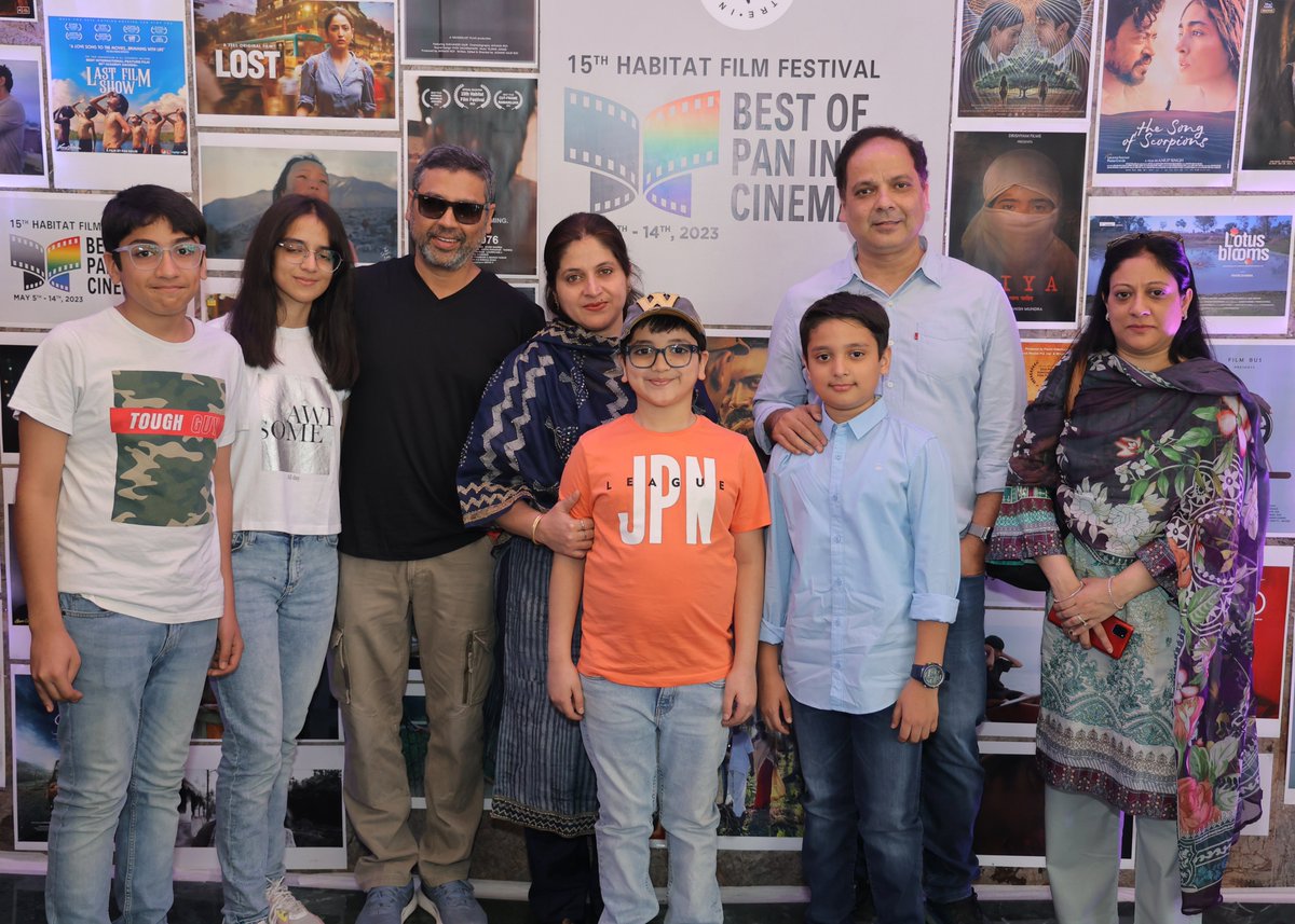 ftmotionpicture's tweet photo. Even though it was a weekday afternoon, the enthusiasm for our movie #MaatiPehchaan inspired people to come not only from Delhi/NCR but also from Aligarh, Almora and Dehradun to watch it at the #15thHabitatFilmFestival, Habitat World, @habitatworld in New Delhi.

@farazshere https://t.co/UvTGC0Dboy