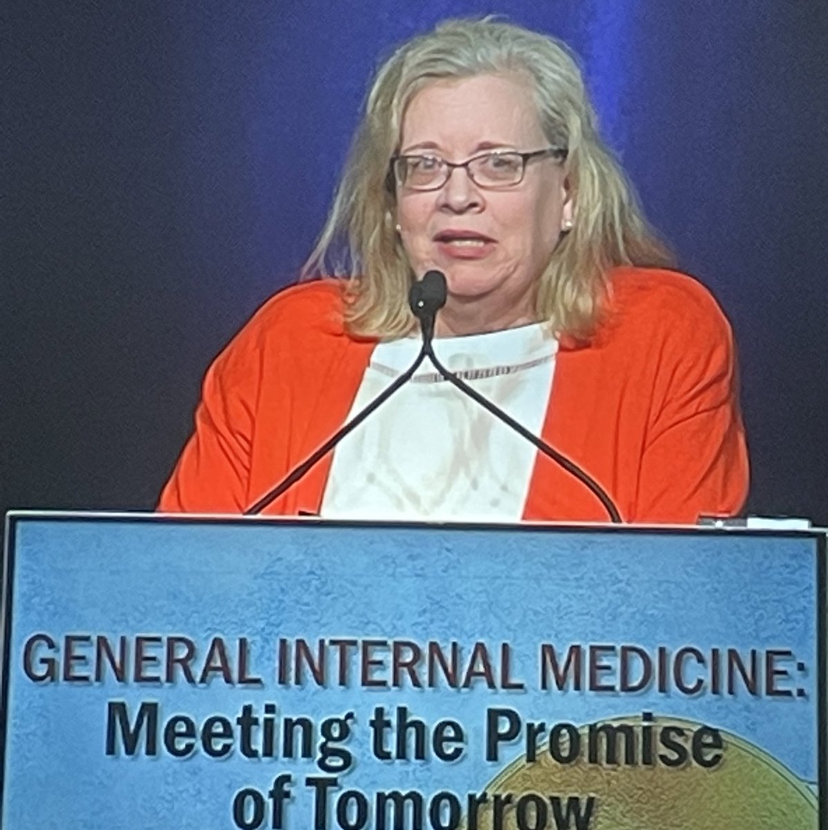 The incredible @SusanHingle at #SGIM23 Saturday Plenary sharing her wisdom as a Clinician Educator. One of the all time great #WIM 🌟🌟