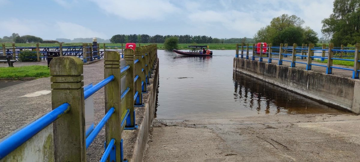 AbhainnCruises's tweet photo. A fine day on the River Bann 
@VisitMidUlster @NITouristBoard @DiscoverNI @Beyond_Antrim 
#riverbann #boattour #rivercruise #experientialtourism #riverbanntour #toome #portglenone #loughbeg https://t.co/gD5ugIba30